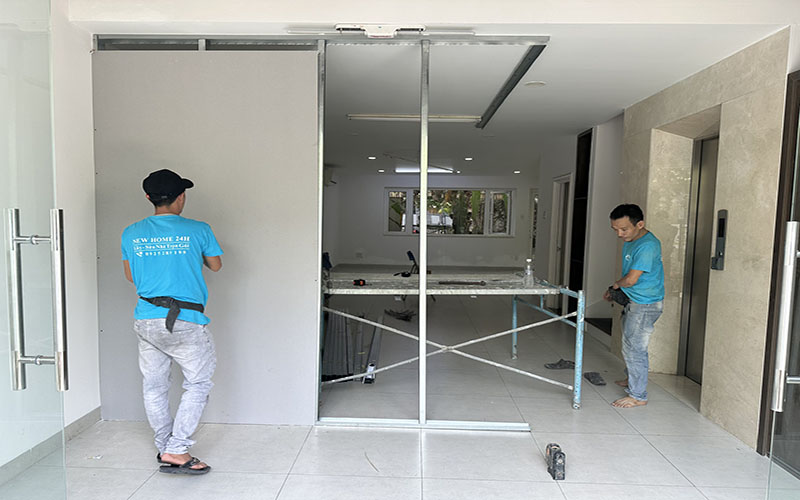 Thi công vách thạch cao 2 mặt